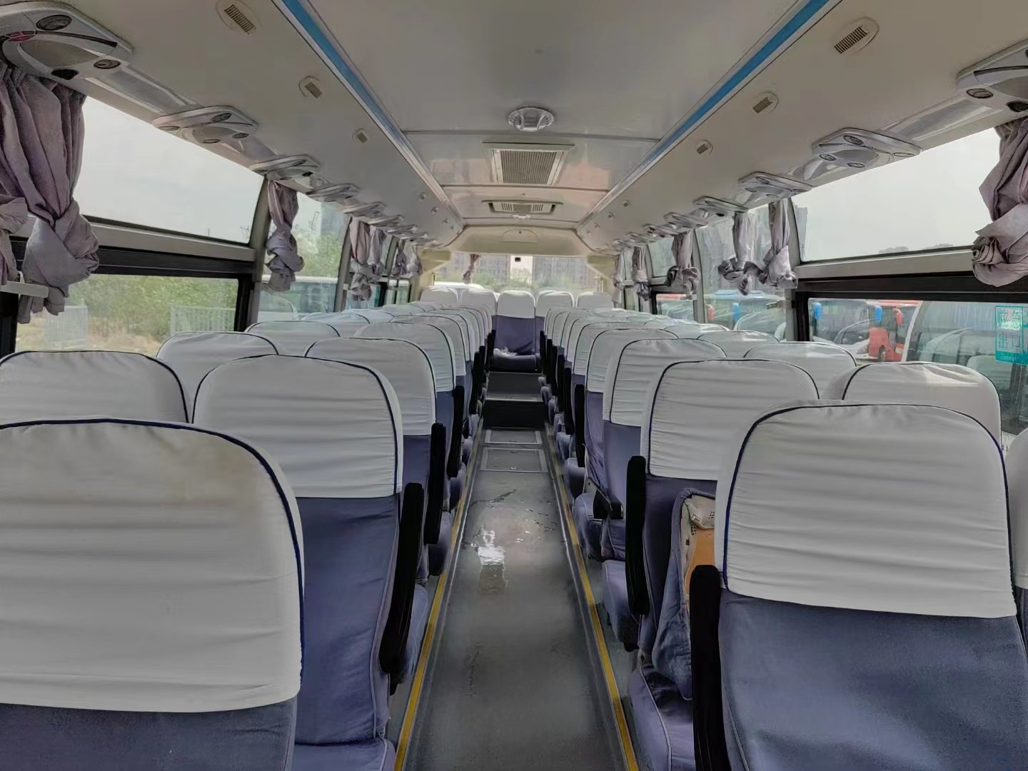 47seats Used Passenger Bus 180kw Yuchai Engine Left Steering Yutong Zk6107