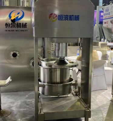 Industrial Frozen Chicken Meat Grinder for Frozen Meat and Bone at 910*620*980 mm