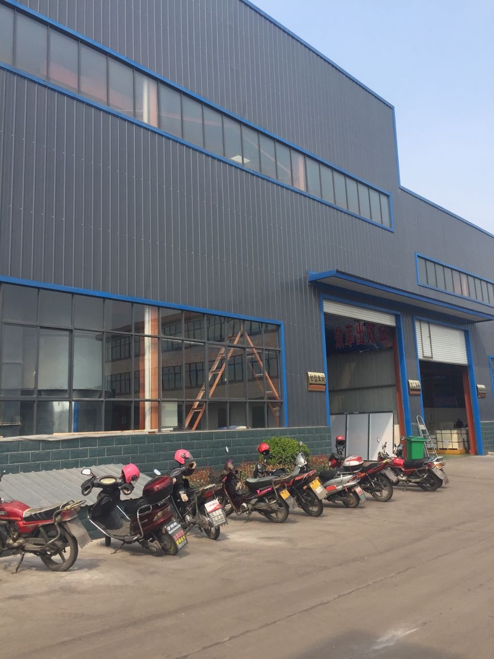 International Standard SiO2 Content Magnesia Refractory Bricks at Affordable Cost