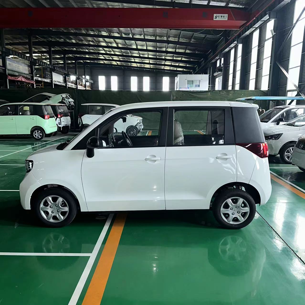 Brand New Cars Blavalauto EQ 130KM Pure Electric RHD EV Small New Energy Vehicle Made in China