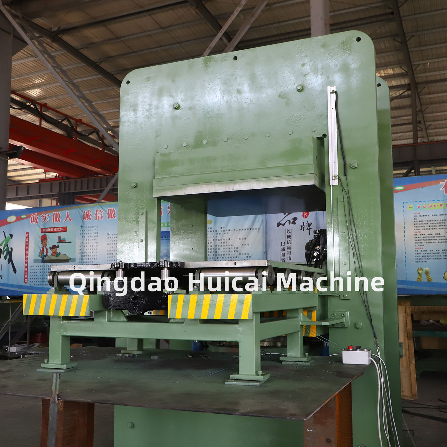 Rubber Products in XLB-D1350*1350*1/6.00MN Rubber Hydraulic Press with Customized Design