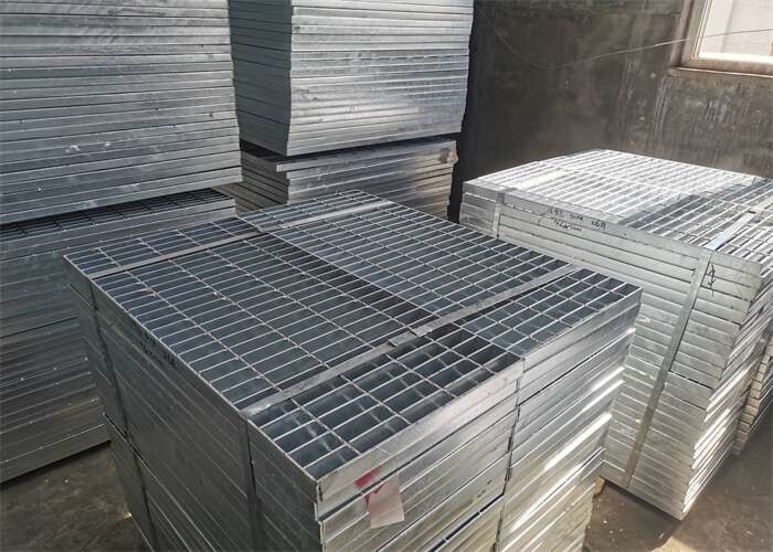 600mm Parking Lot Galvanised Drain Grate