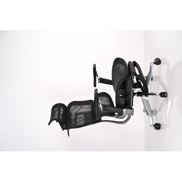 Boss Mesh Ergonomic Office Chair With Footrest 4D Adjustable Armrest