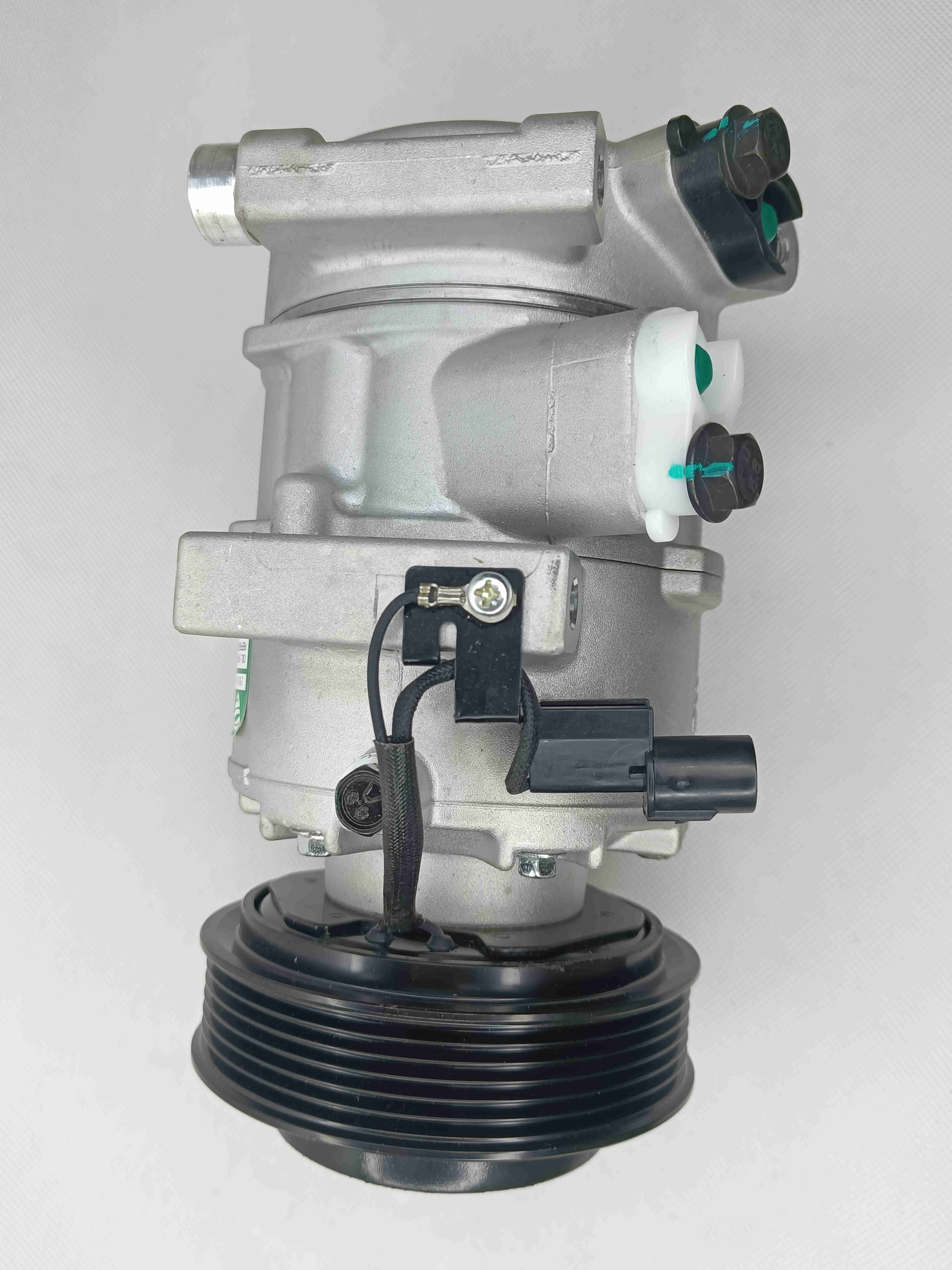 Auto Ac Conditioning Compressor For Kia Sportage2.4 OEM 977012P310