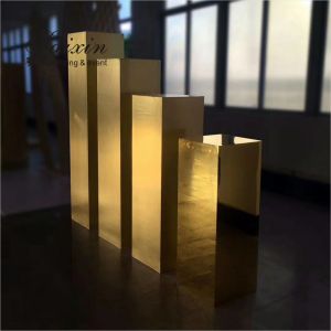 Antique Decoration Backdrop With Artificial Flowers Square Mirrored Pedestal Stand  120cm