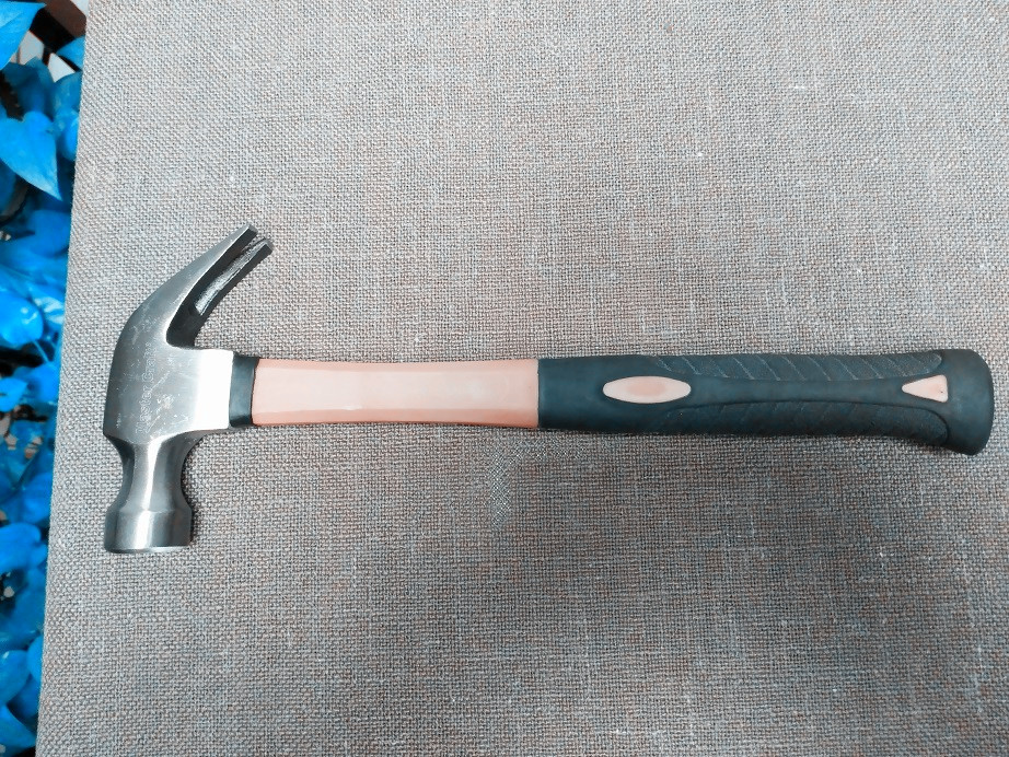 Claw Hammer(XL0008-2) with polishing surface, durable quality and good price.