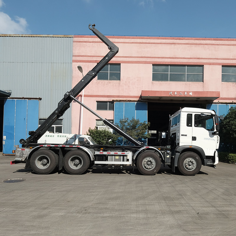 High Capacity Detachable Garbage Truck Powerful For Waste Collection