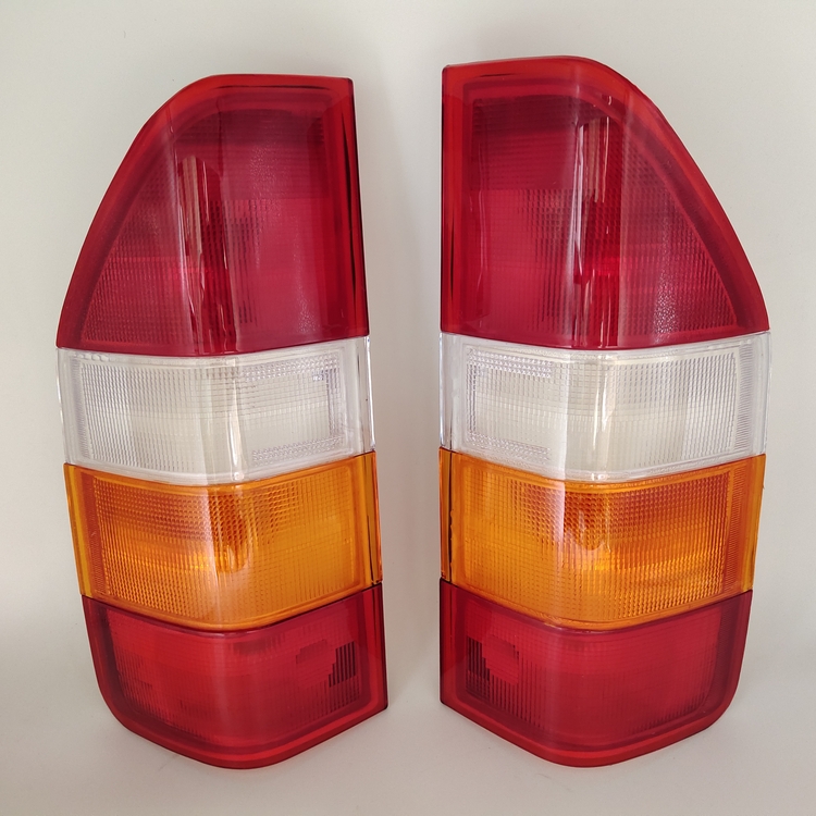 Tail Lamp Pattern 0008260756 0008261856 0008260856 0008261956 for Benz Sprinter 901-904