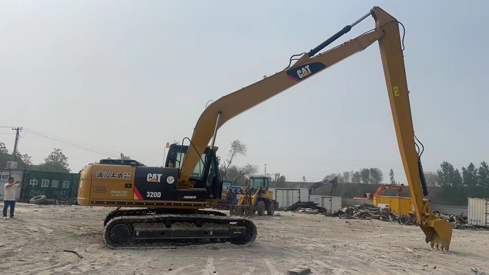 0.52M3 Bucket Capacity Used CAT Excavators 320d Used Excavator Digger With Long Arm