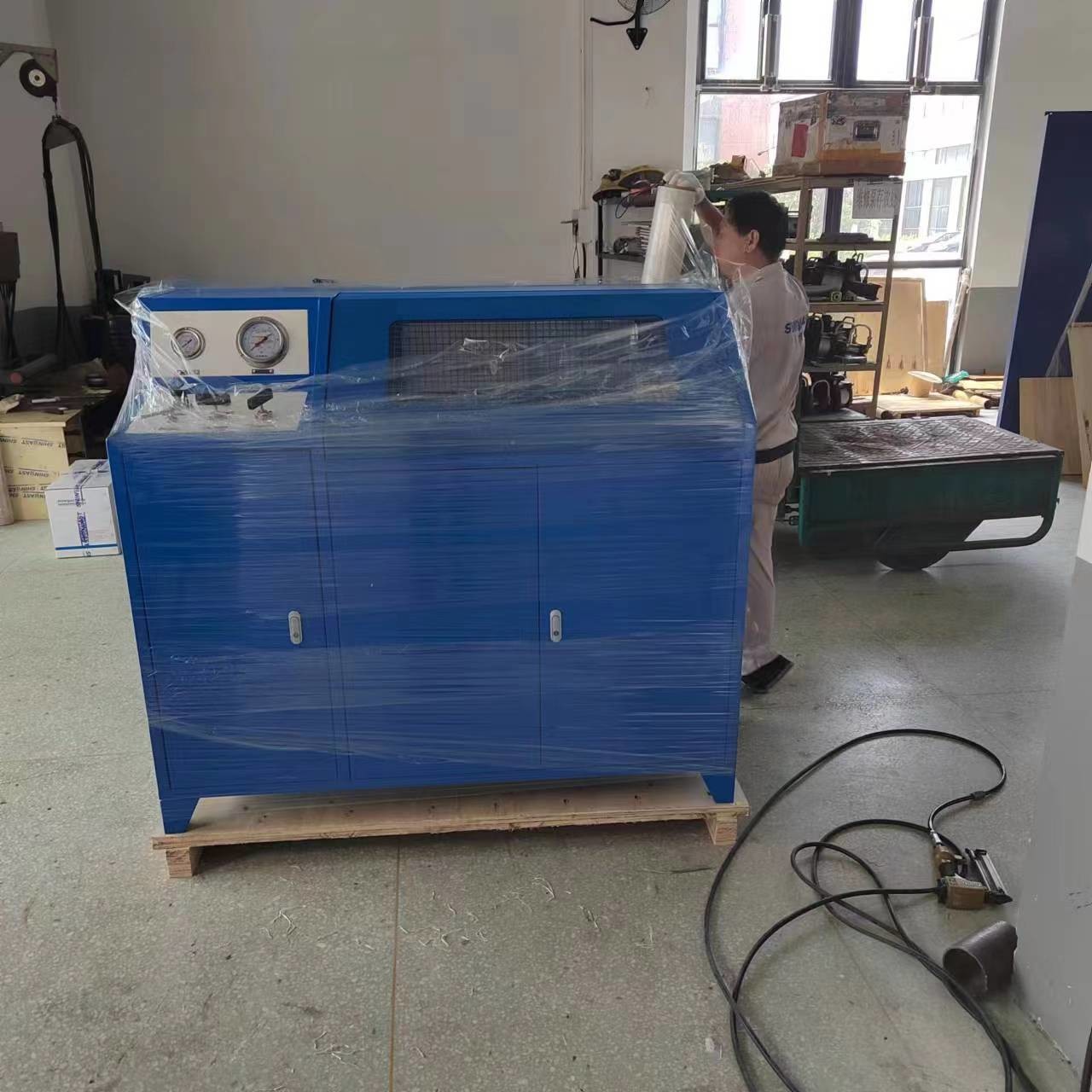 Heavy Duty Pressure Test Machine Pump Working Pressure ≤0.8Mpa 240kg