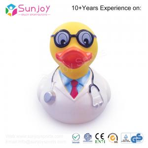 China Sunjoy summer Baby Bath water Toy Duck Custom OEM Rubber Duck swimming bath toys juguetes de agua de baño pato suave on sale