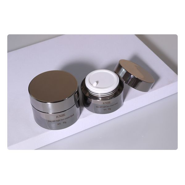 Luxury Plastic Acrylic Essence Cream Bottles 100ml 120ml Empty Cosmetics Packaging Set Skincare Cream Bottles