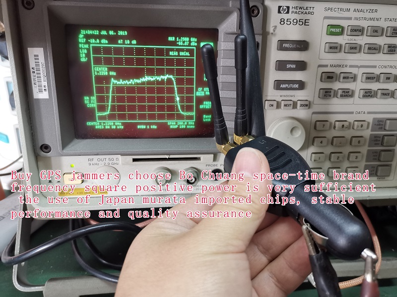 Vehicled GPS jammer + Beidou signal jammer Vehicled cigarette lighter 12V - 24V power supply to prevent positioning and 