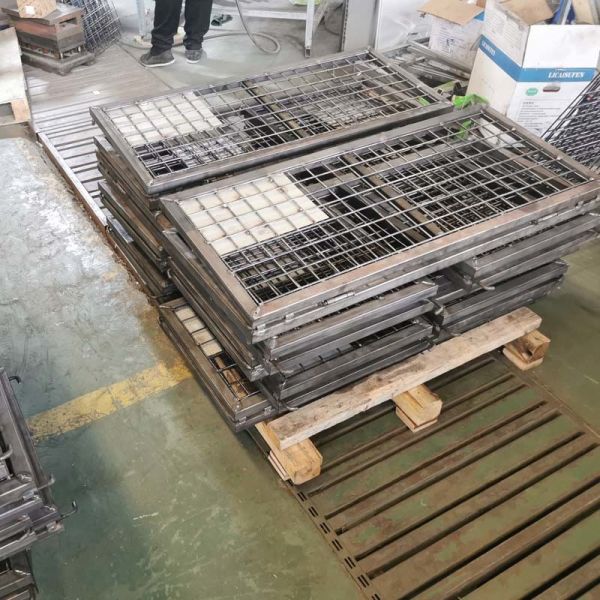 Grid Material Box in warehouse setting