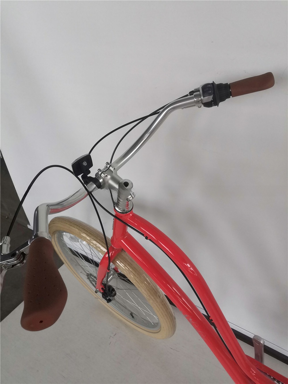 Lightweight Aluminum Unisex Step Thru 8 Speed Hybrid Women Beach Cruiser Bike Bicycle 26 Inch