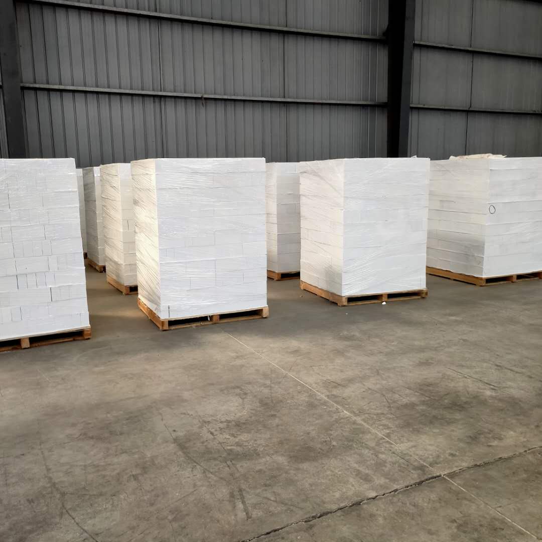 Customers' Requirement Refractory Brick with and 0% CrO Content in Vietnam