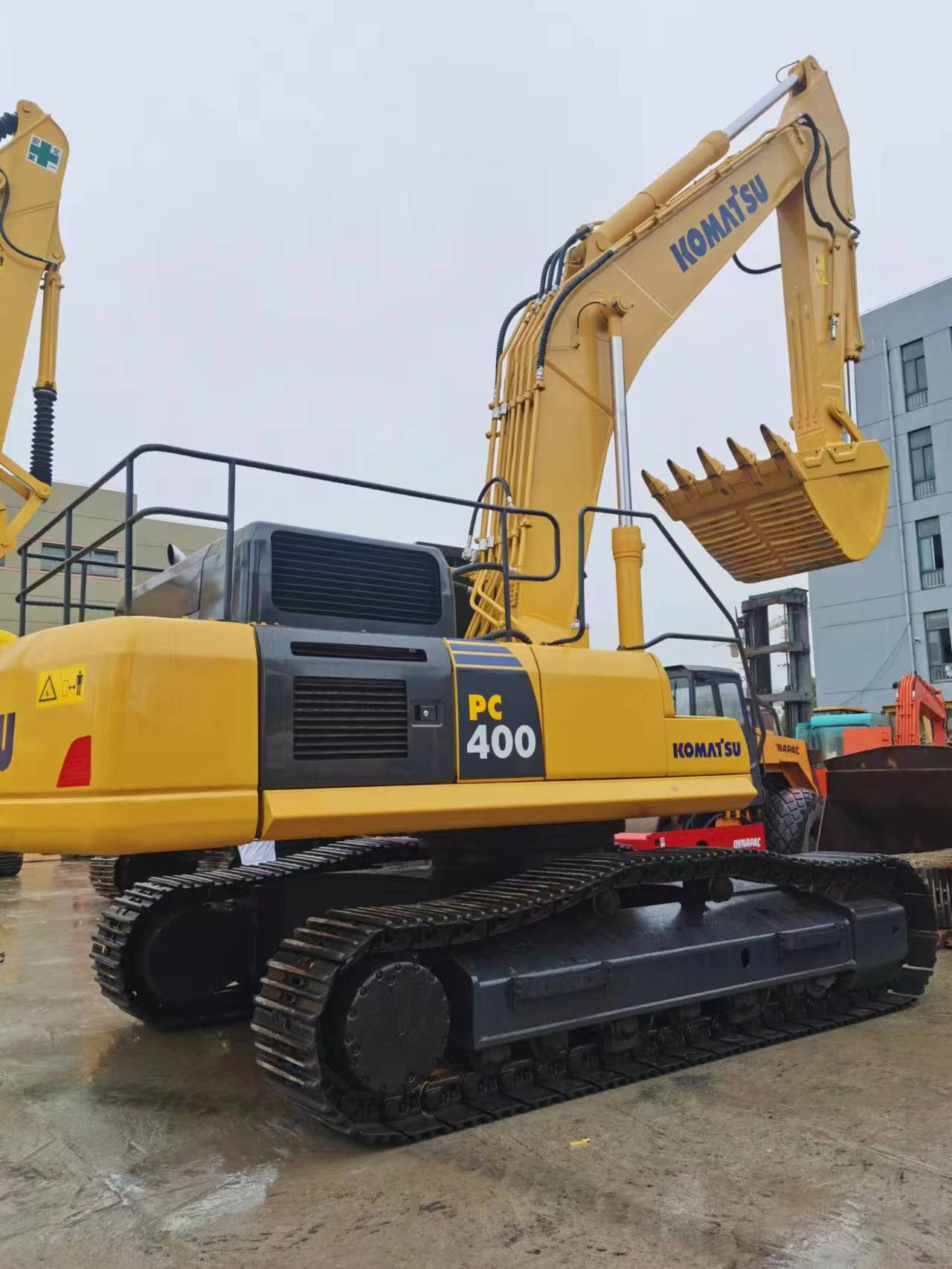 2.6m3 Bucket Capacity Komatsu PC400 PC220 PC240 PC300 PC350 PC450 Crawler Excavator