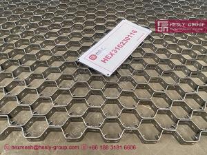Quality Loading Docks Hexsteel Lining, Stainless Steel 304, 10mm depth, 1.0mm thickness, 50mm hexagonal hole, HESLY China wholesale