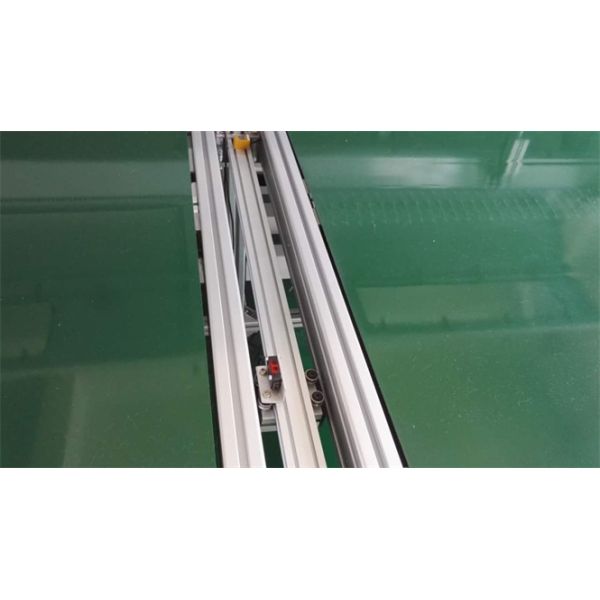 Upholstery Industry CNC Textile Cutting Machine 2.4M Width Automated Fabric Cutting
