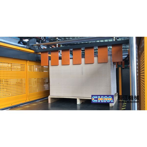 CHM Paper Sheeter Machine Jumbo Roll To Sheet Paper Die Cut Machine