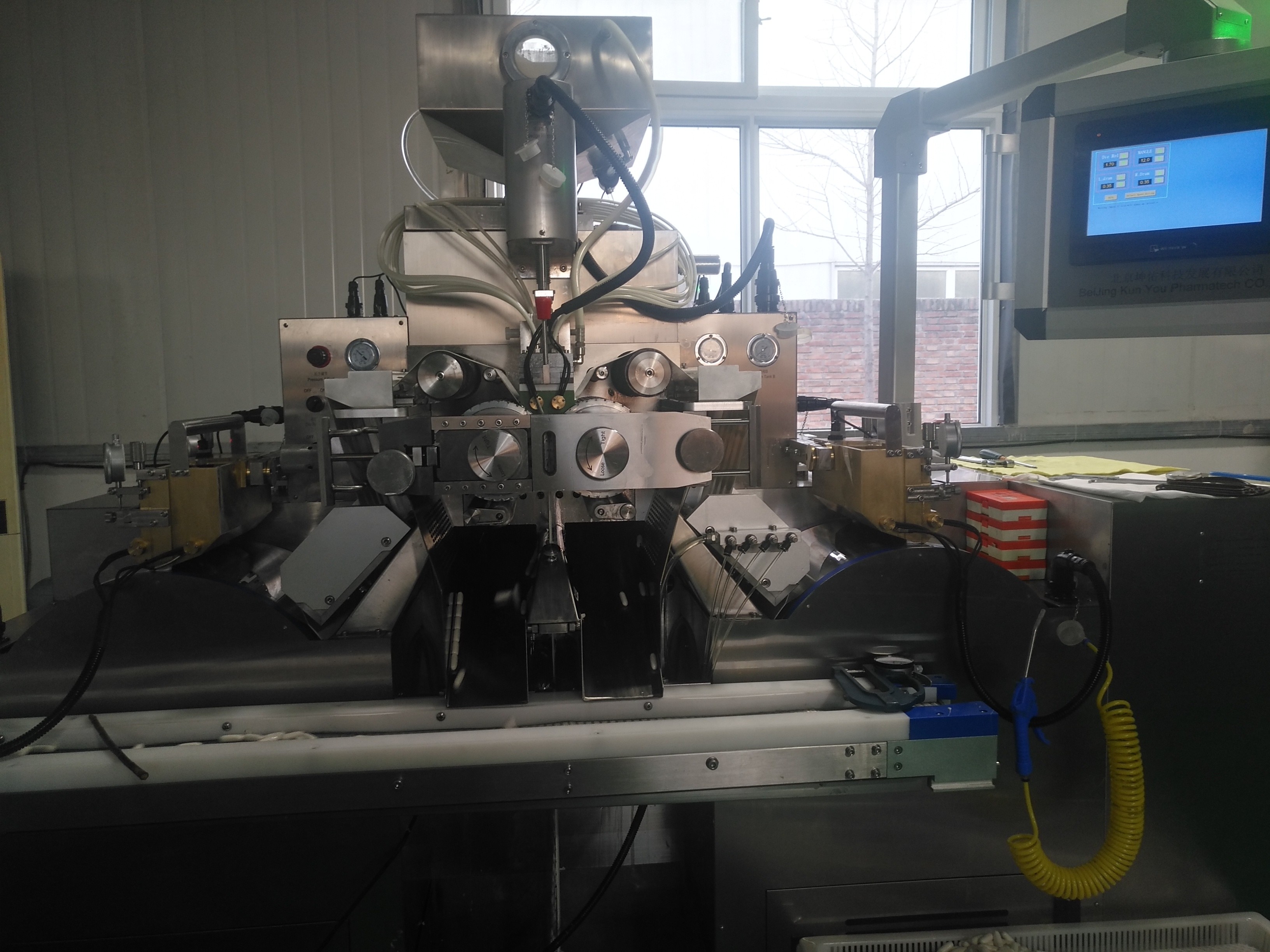 PLC Control Capsule Manufacturing Machine Pharmaceutical 1 Year Warranty