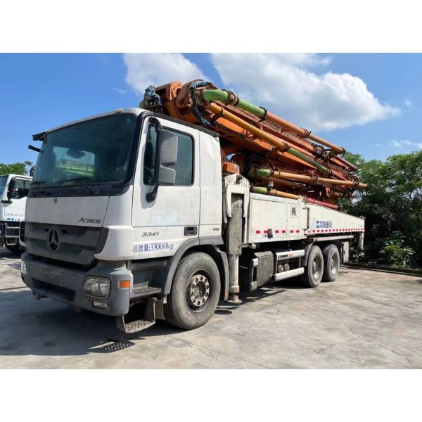 2014 Zoomlion 49m Used Concrete Pump Truck Concrete Mixer Machine Truck Mounted Pump