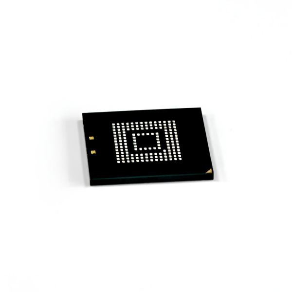 Automotive eMMC memory chip product photo