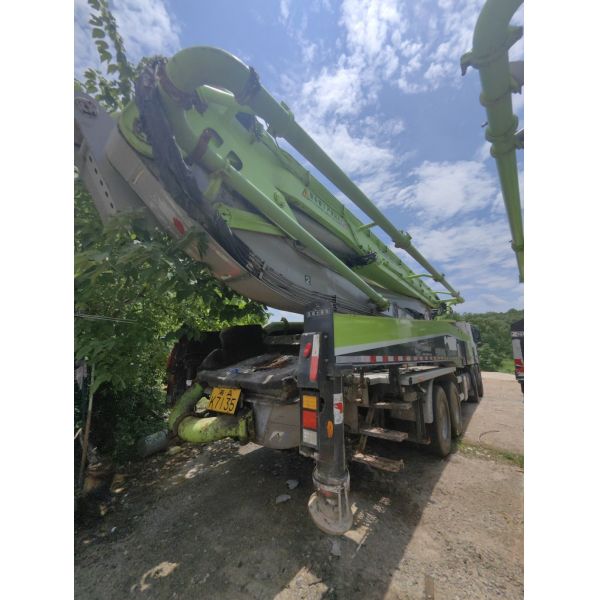 Energy Saving Second Hand Pump Truck Mercedes Benz for construction needs