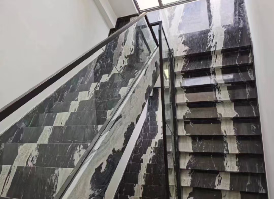 Calcite Marble Modern Staircase Design with Luxury Brazilian Cosmic Black Granite Slab
