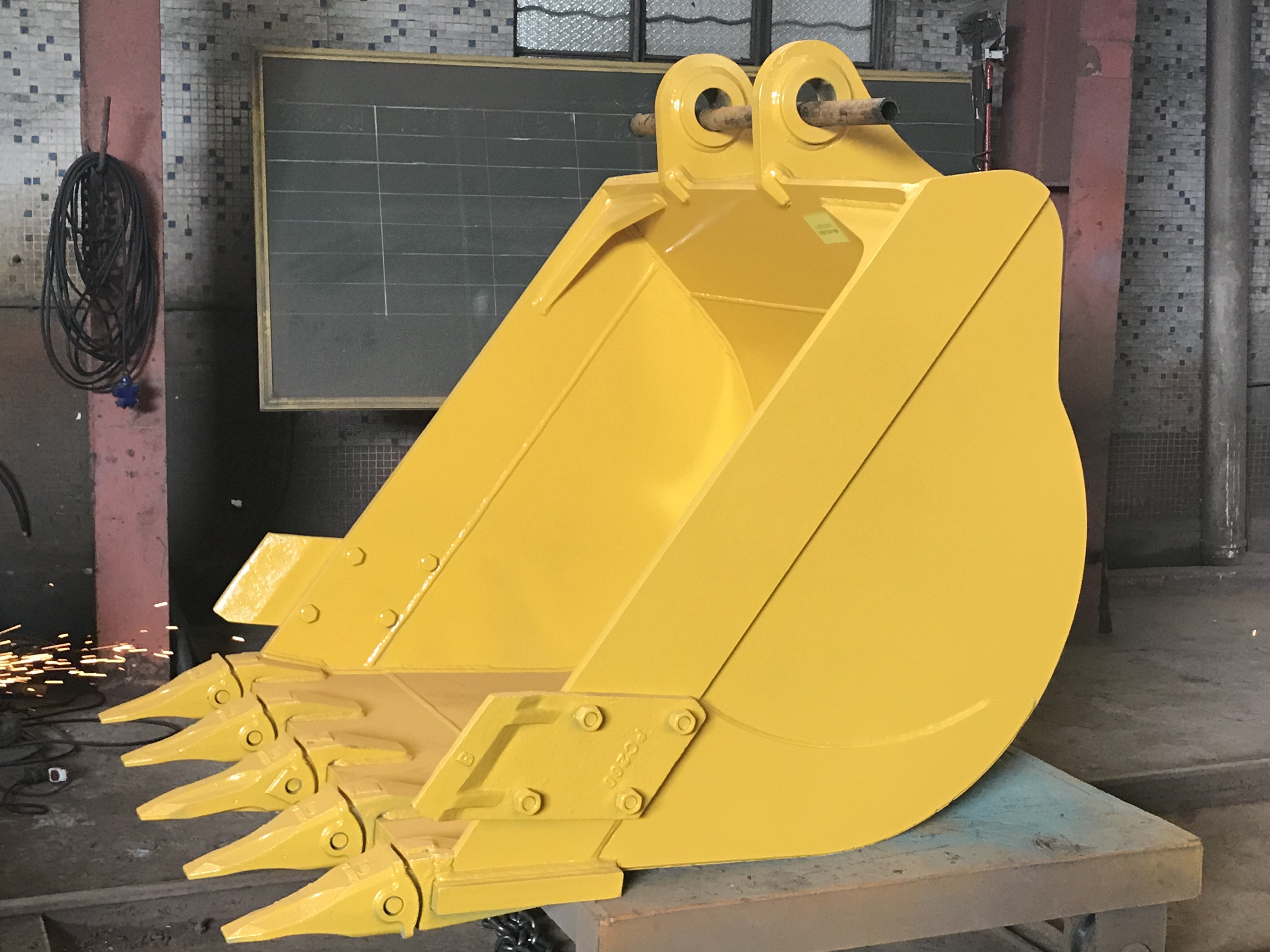 Excavator Ripper Bucket Gp Bucket 1.8m3 For Pc400