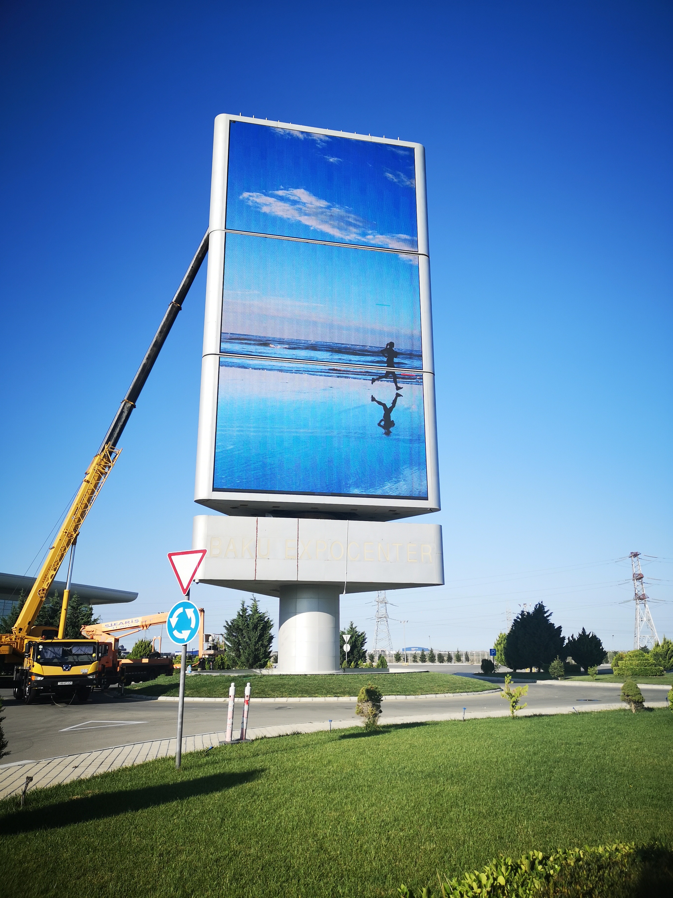 AC100-240V 50/60HZ Outdoor LED Display P6 P10 P16 Video PBC RGB 256*128mm 320mm*320mm