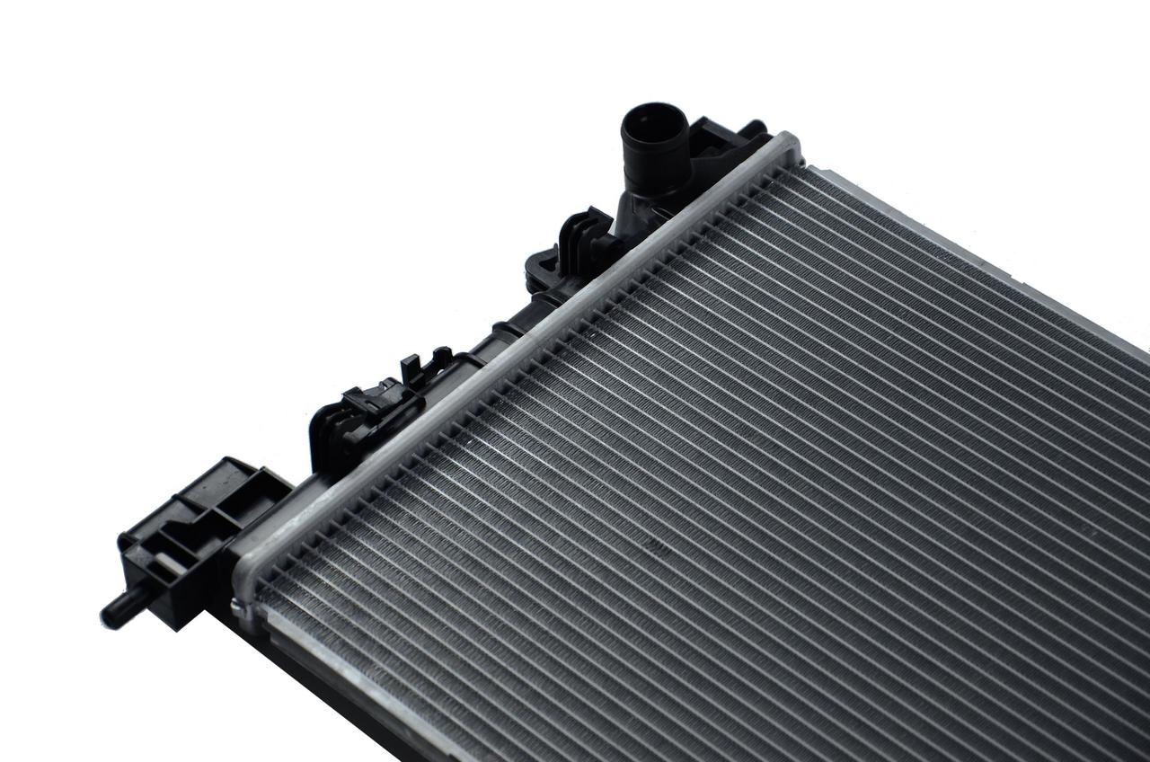 Aluminum Radiator and Water Tank for Chevrolet Aveo/Sonic 1.6 95316029 Cooling System