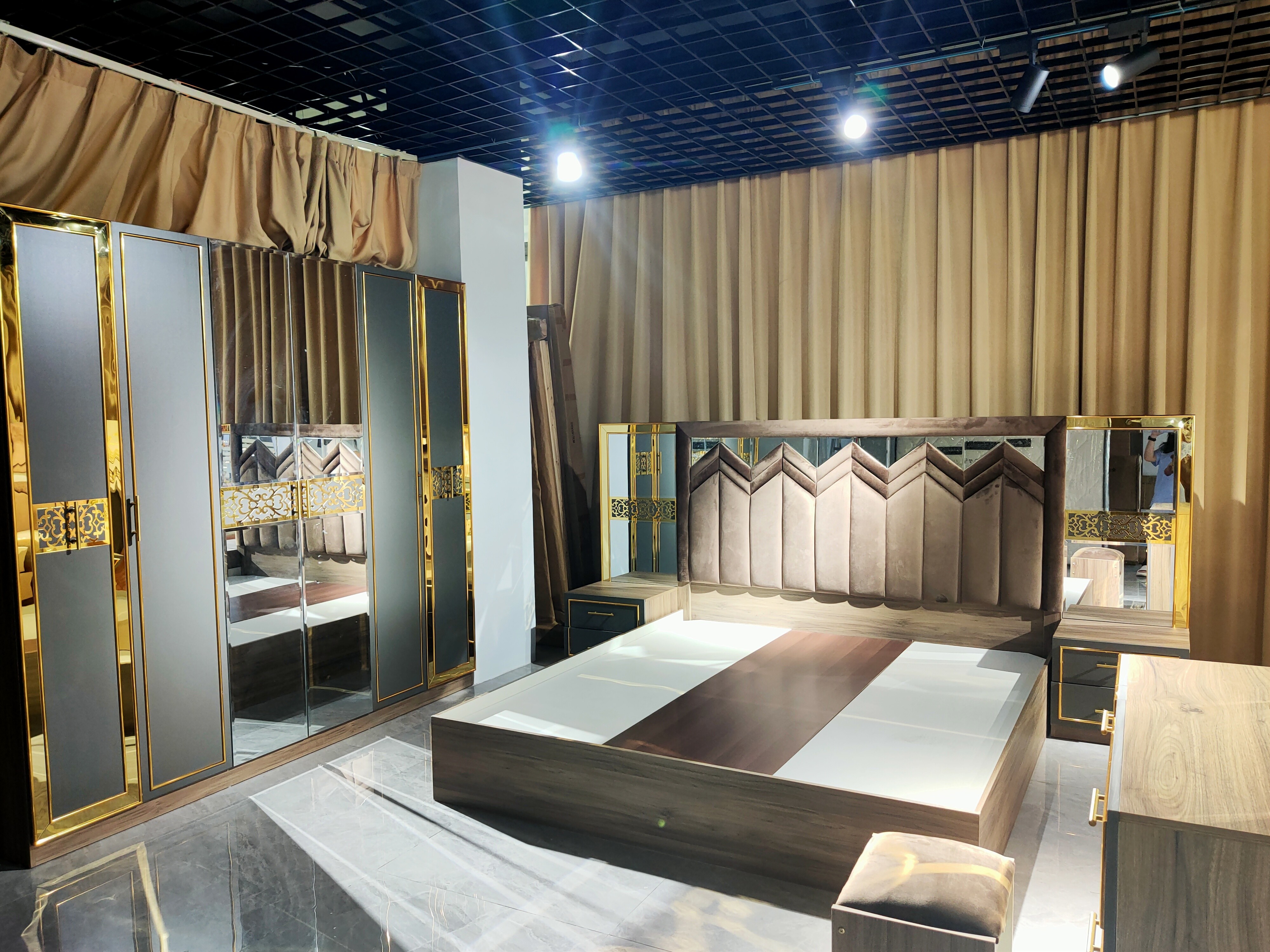 MDF Wood Hotel Furniture Sets Single King Bed Modern Bedroom Furniture