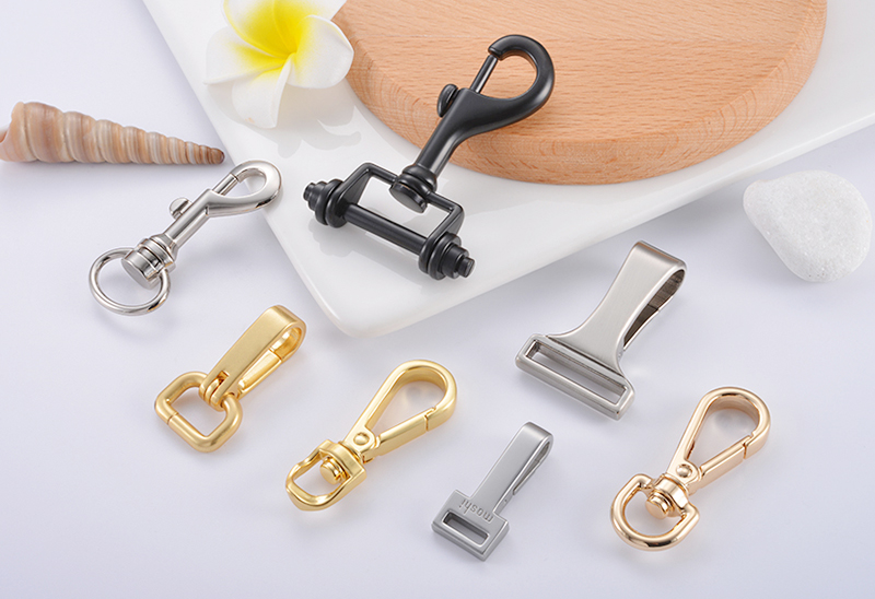 High Grade Handbag Hardware Custom Designs Metal Snap Hook with Revent Fade Surface