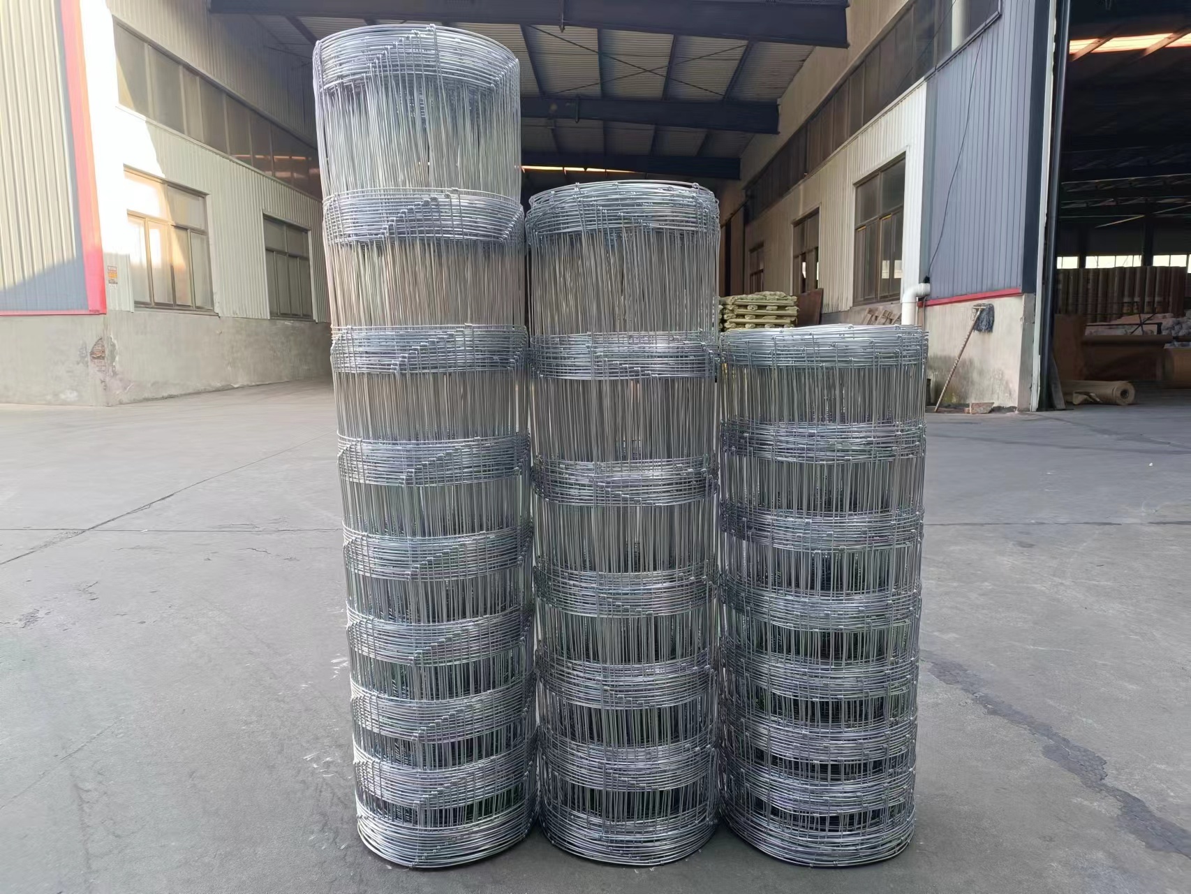 Heavy Duty Electro Galvanized Field Fence Weave Deer Fence High Tensile Cattle Fence For Animal Enclosure