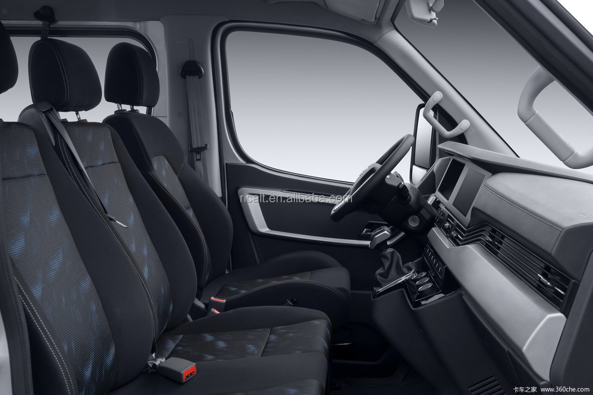 136HP 10-16 Seat 2.5T Mini Bus with 100kW Engine Power and Euro5 Emission Standard