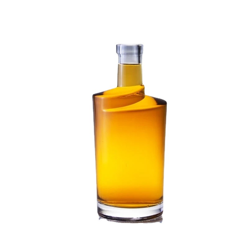 750ml Capacity Round Baijiu Bottle with Transparent Glass Material and Wooden Stopper