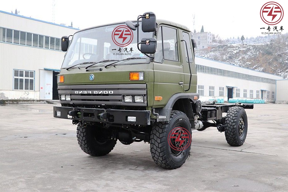 Off Road 4X4 Personnel Carrier Vehicle with Cummins Engine and Manual Transmission
