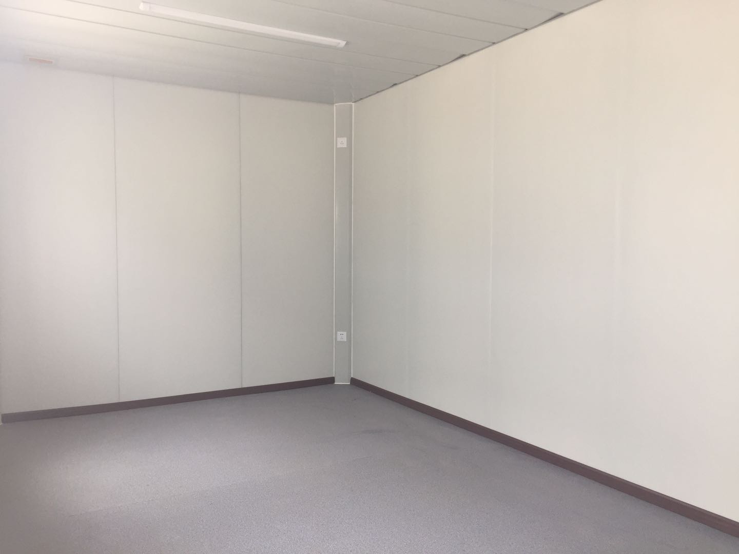 Prefabricated Detachable Container House With Steel Door And Plastic Steel Window
