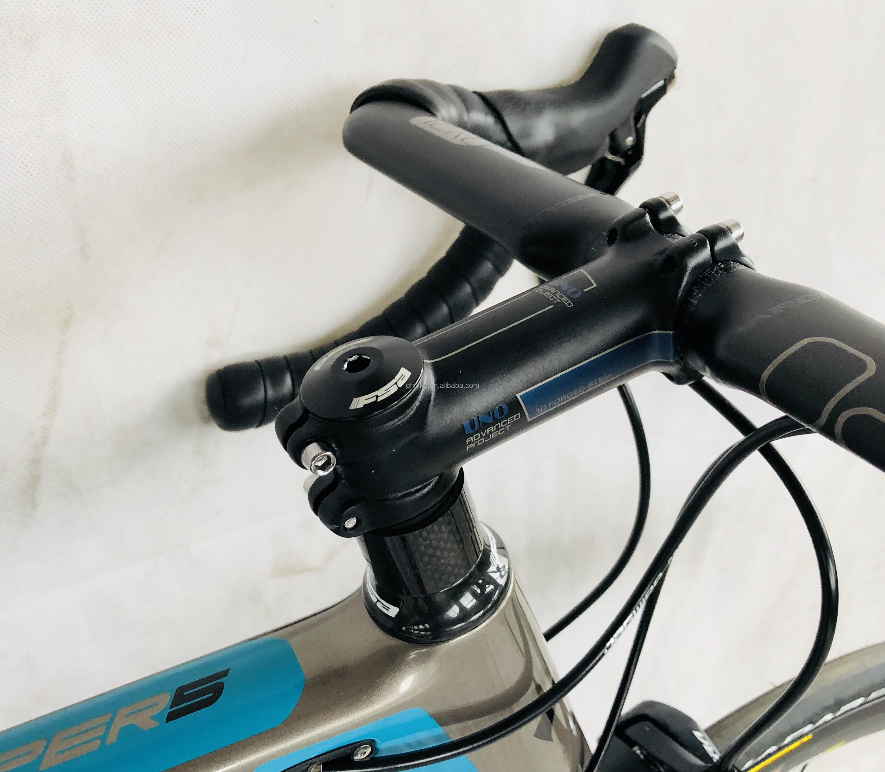 700C 18S Full Carbon Fiber Racing Road Bike with Caliper Brake Hard Frame Design