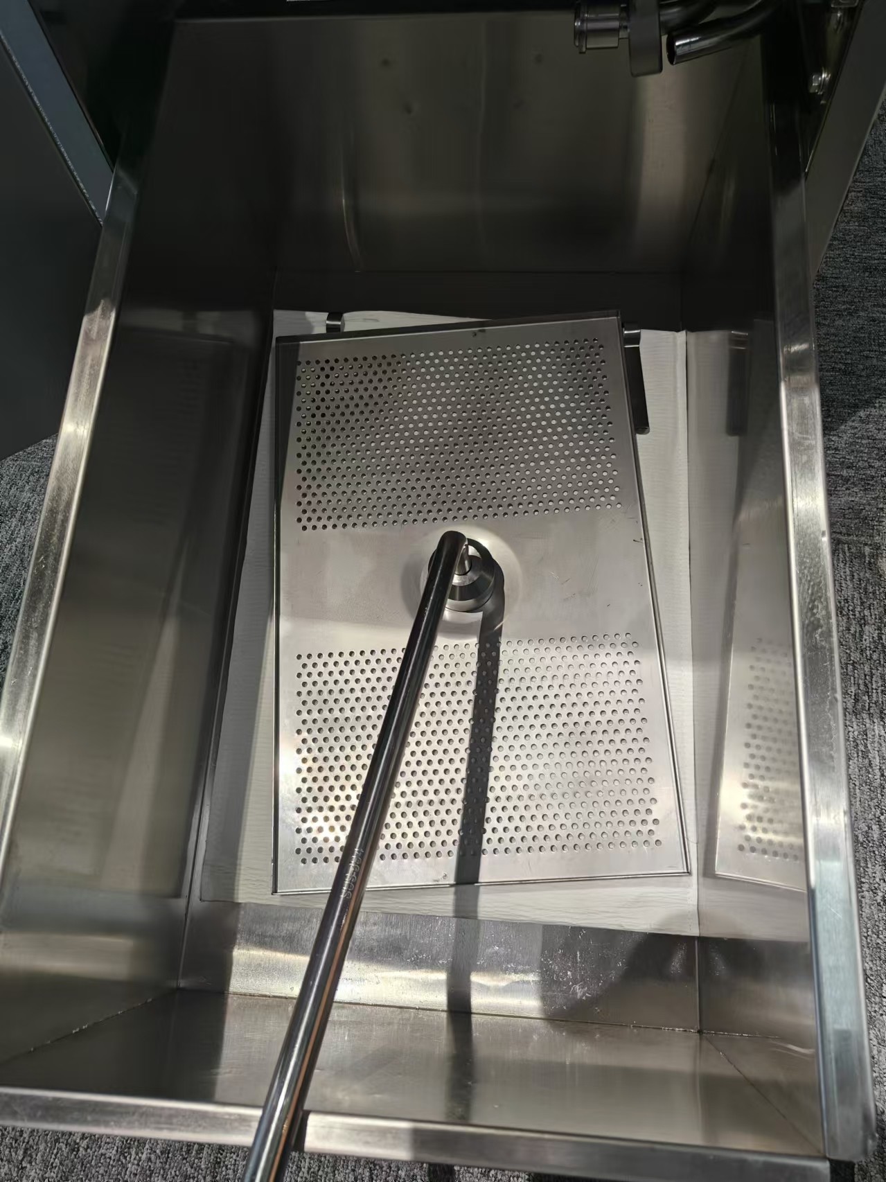 Electric Digital Panel With Auto Oil Filter System Chicken Pressure Fryer