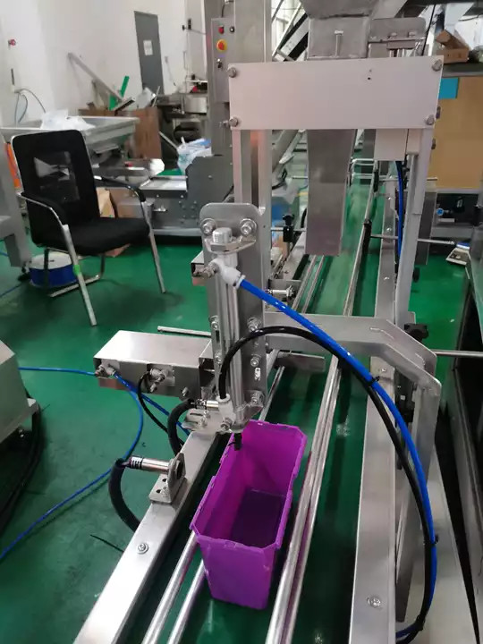 Laundry Pods Counting Can Box Filling Packaging Machine Automatically
