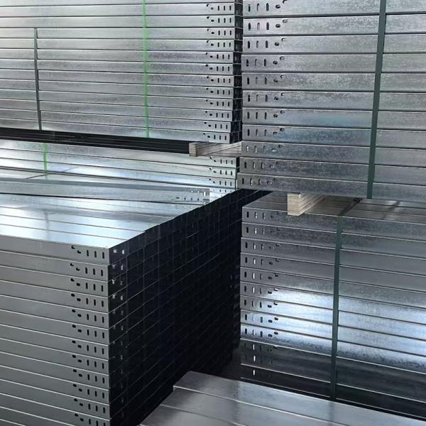 30-500mm Side Rail Height Zinc Coated Cable Tray Hot Dip Galvanized Smooth 2m-6m Length