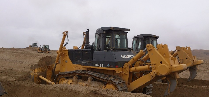 24.6T Shantui Bulldozer SD23 , 8.4CBM Dozing Capacity ISO9001 CCC