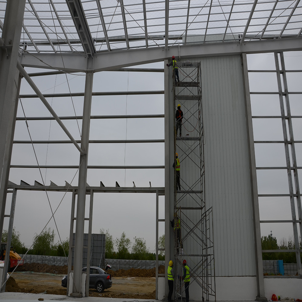Galvanized Steel Structure Hangar with Sandwich Panel Cladding