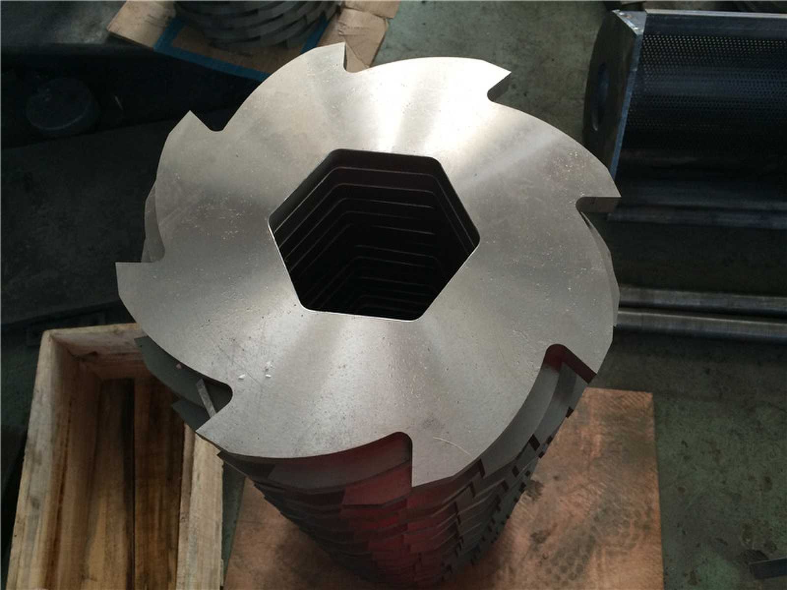 Multifunctional Dual Axis Shredder for Scrap Plastic Furniture and Small Car Tires