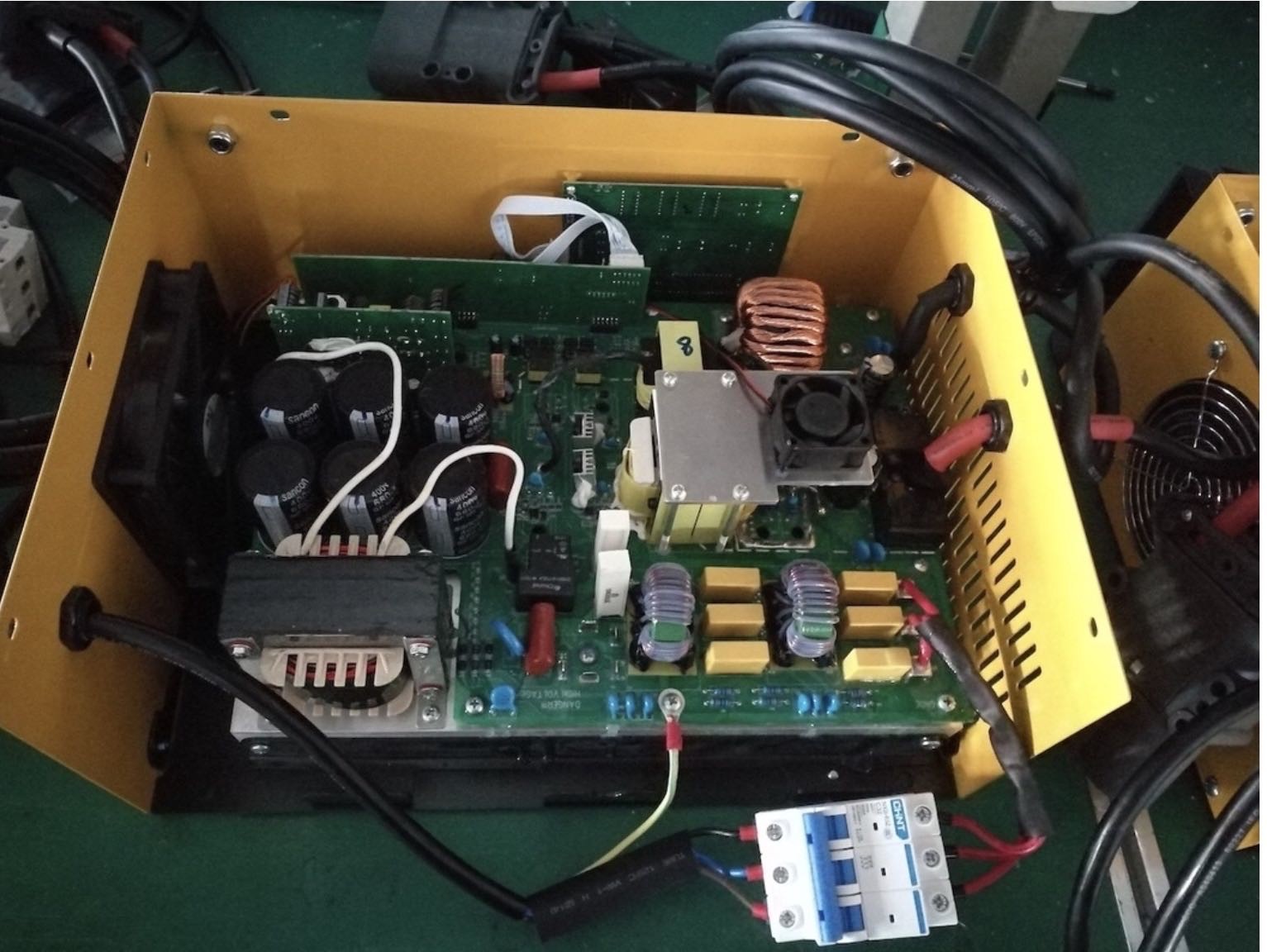 High Durability 48V 150A Forklift Battery Charger Three Phase High Frequency