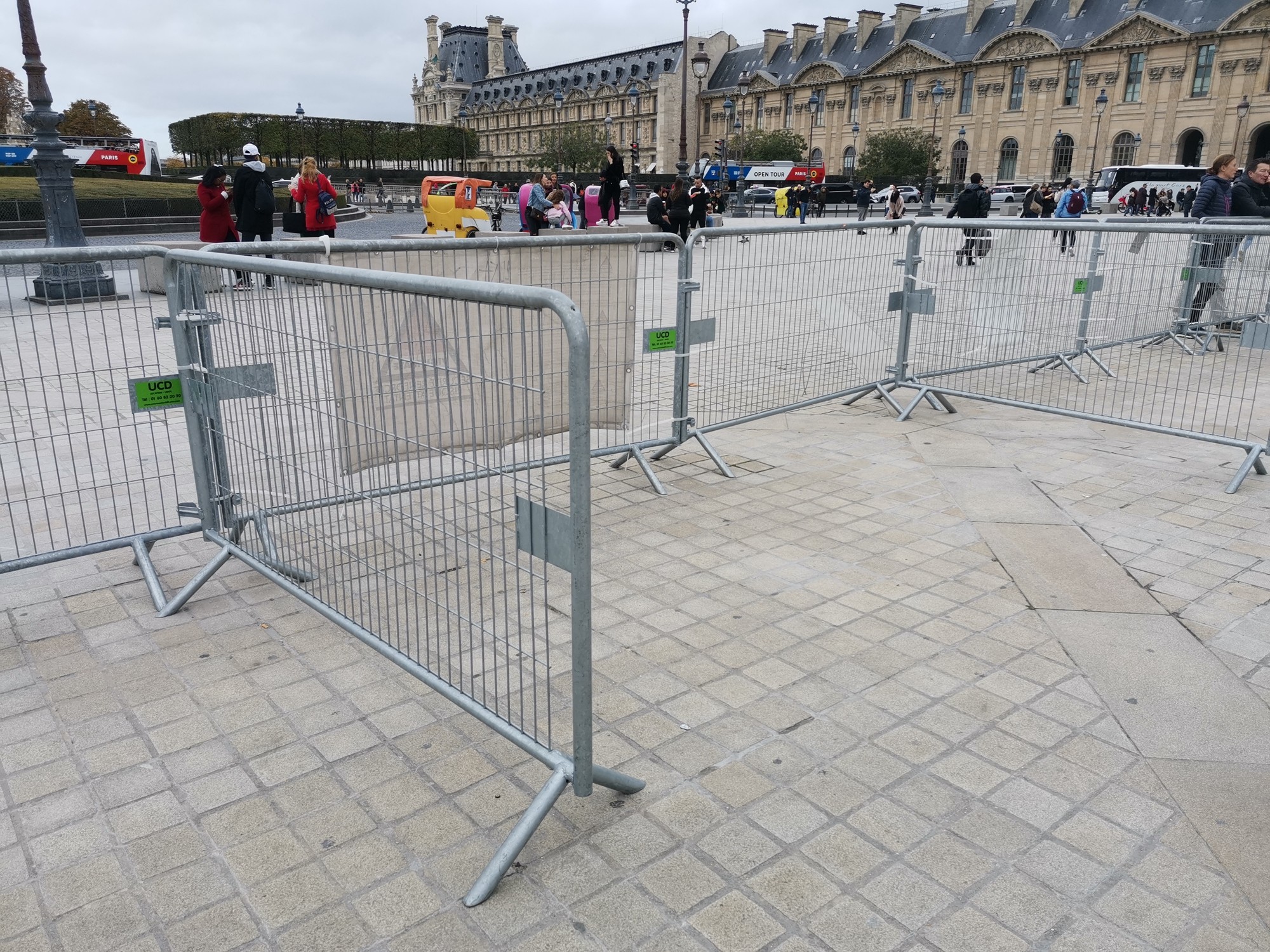 1.8mm Thickness Metal Steel Portable Road Safety Pedestrian Temporary Crowd Control Barricades for Traffic Control