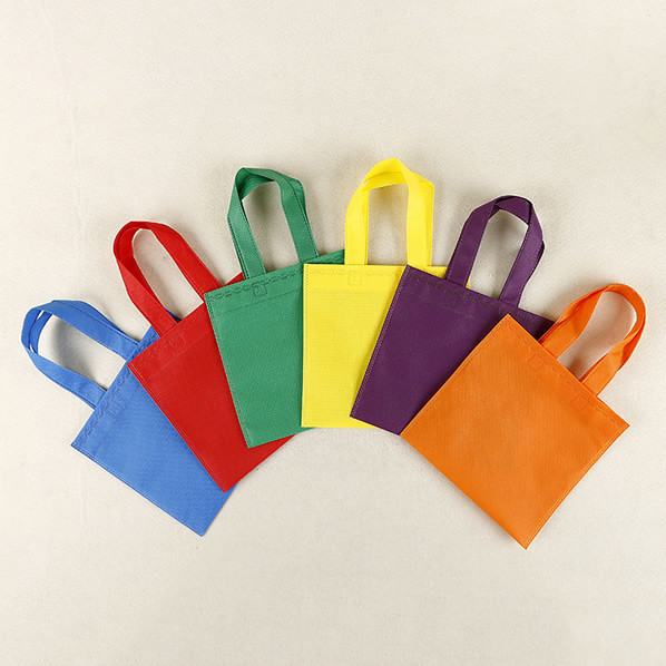 Mini colorful shopping bag, Eco-friendly non-woven value priced carry bag, reusable fold able gift bag