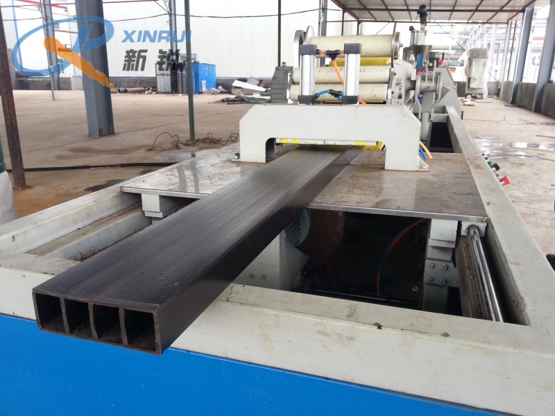 CE 380V Waterproof WPC Decking Plastic Profile Machine